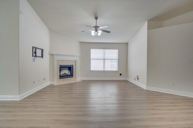 Building Photo - 3-Bedroom Home with Open Floor Plan, and Oversized Primary Suite - Available 1/30