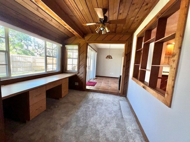 Building Photo - 320 Columbus Cir