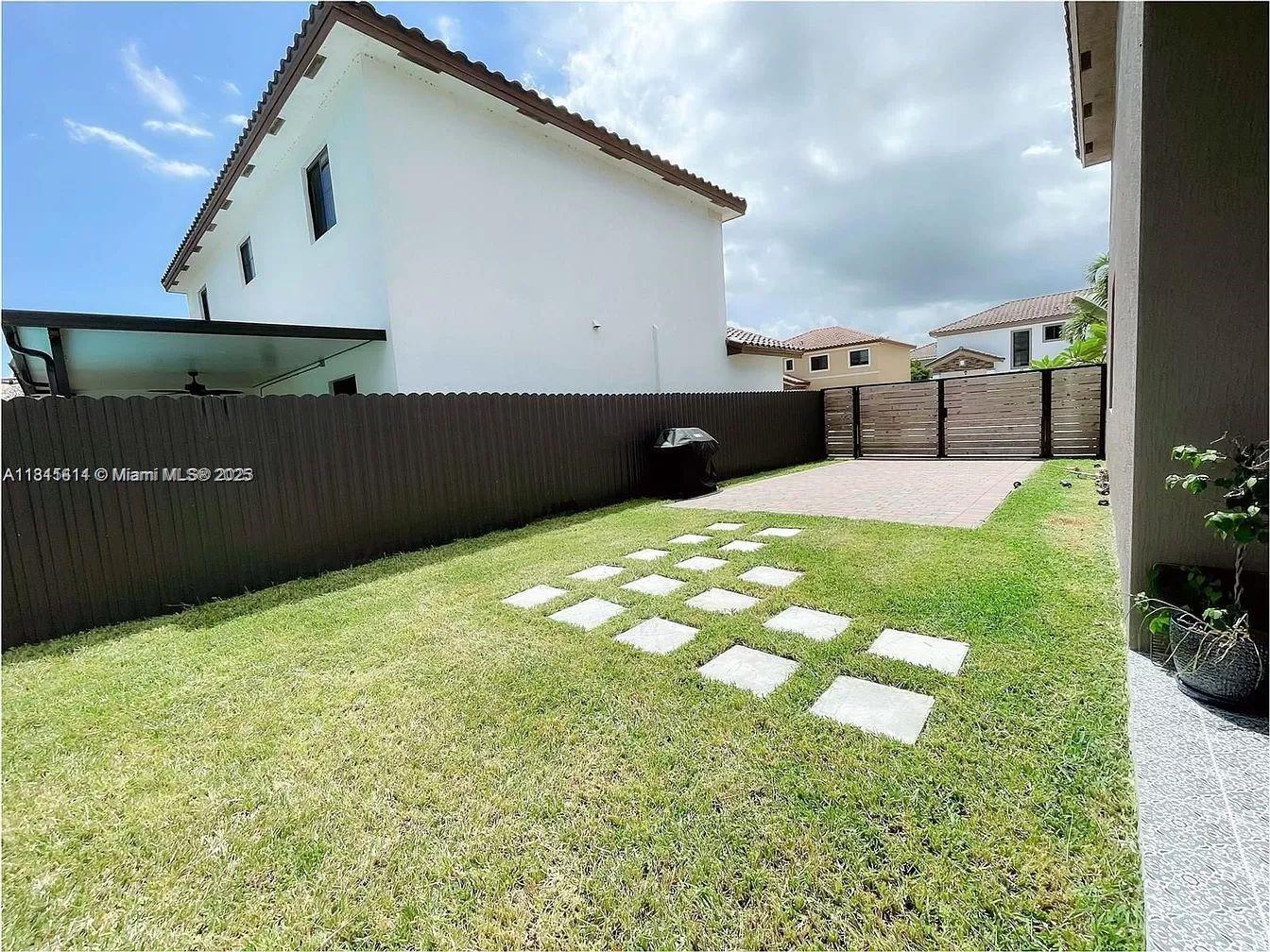 Building Photo - 23061 SW 114th Path