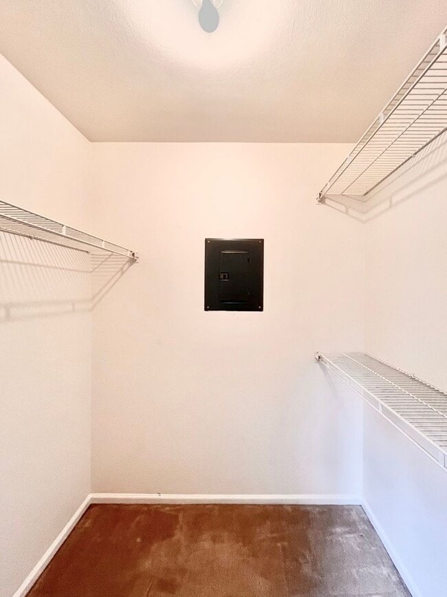 Building Photo - Spacious & Beautiful 1 Bedroom- 1.5 Bath with a Loft in Fort Collins, CO