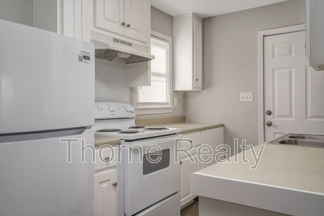 Building Photo - 336 Coleman Ave