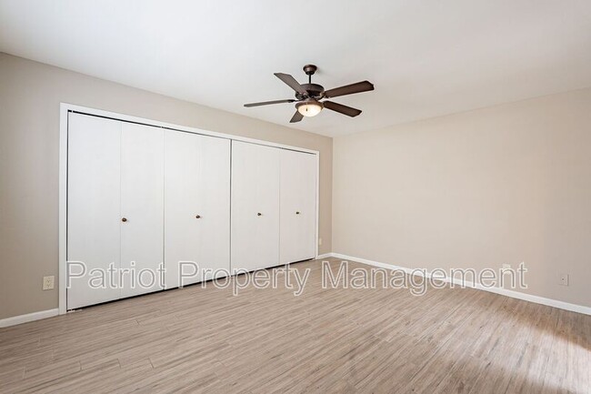 Building Photo - 5658 N 78th Way