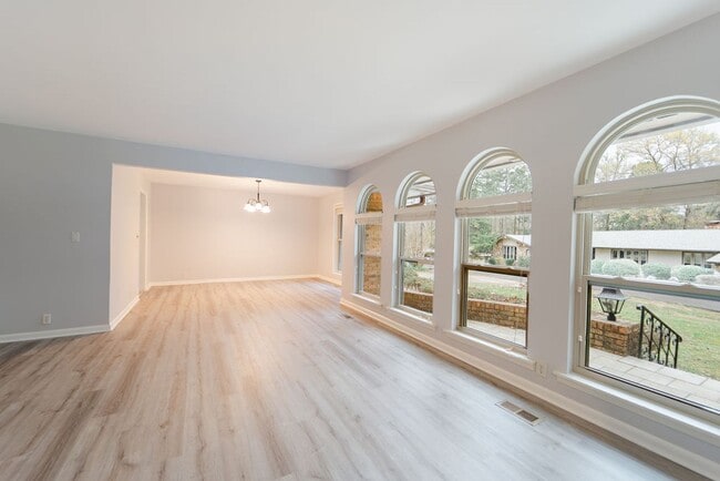 Building Photo - 6 Sonora Way