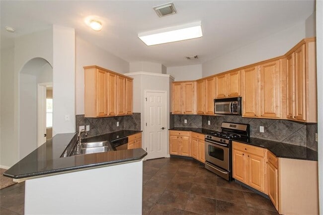 Building Photo - 19400 Sunken Creek Pass