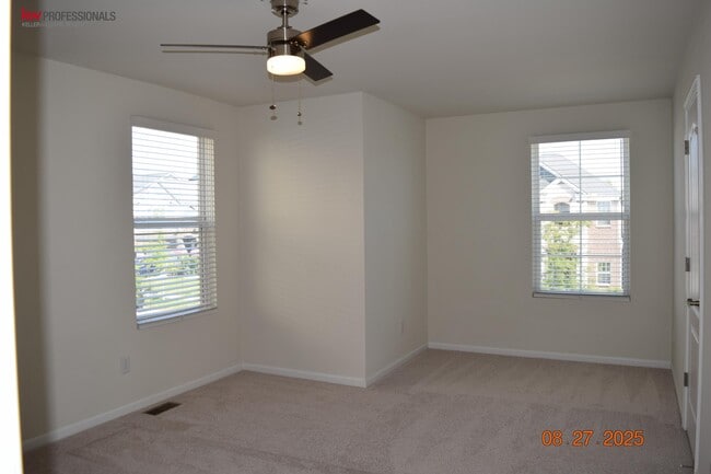 Building Photo - 49577 Shoreline Dr