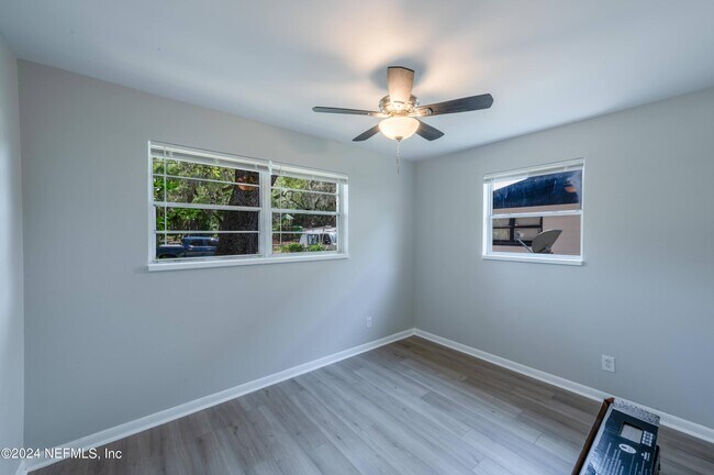 Building Photo - 1159 Green Cay Ave