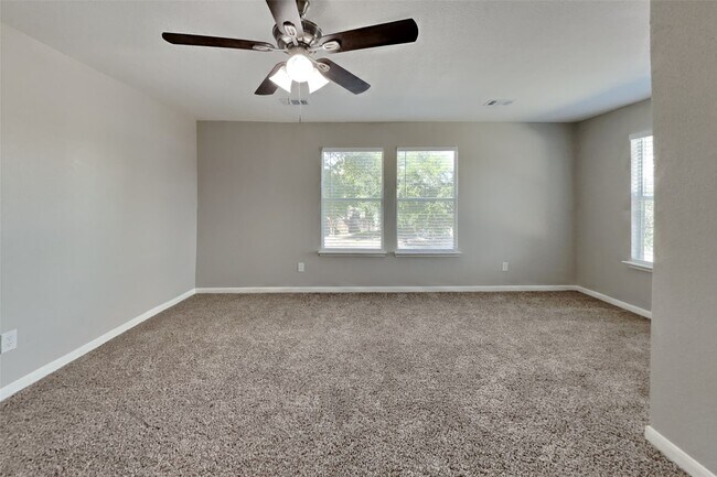 Building Photo - 6423 Lily Hollow Ct