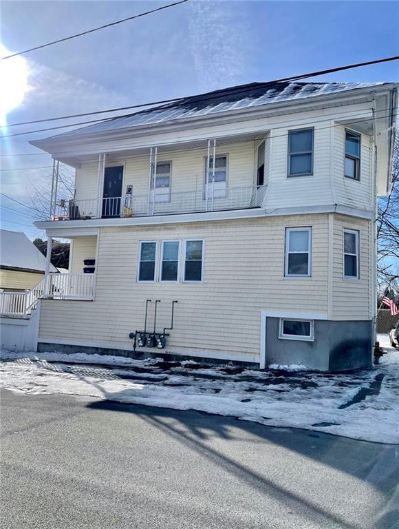 Building Photo - 44 Maple Ave