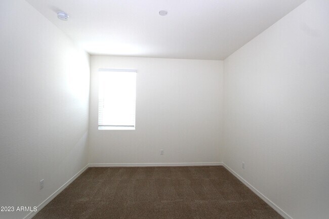 Building Photo - 1126 E Westwood Dr