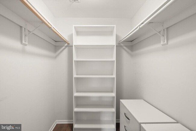 Building Photo - 1733 20th St NW