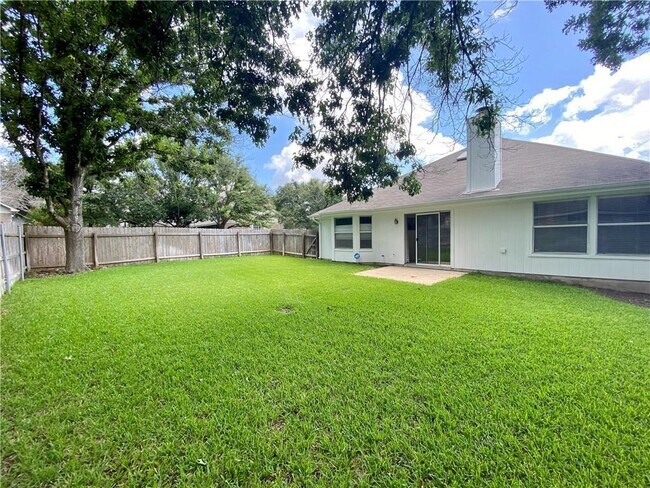 Building Photo - 8507 Bobcat Dr