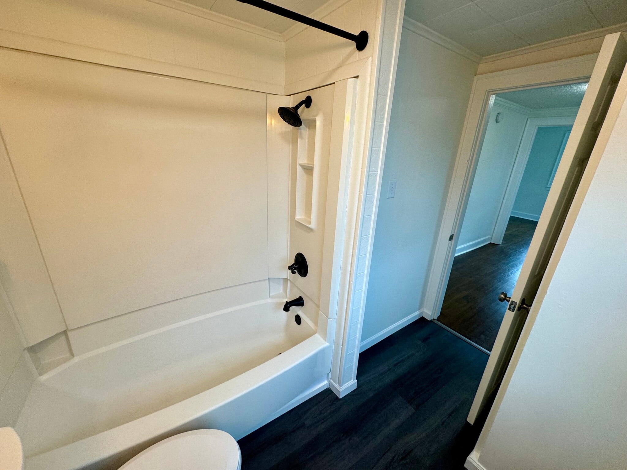 bathroom - 1387 Ivydale Ave SW