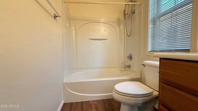 Building Photo - 1632 E Canyon Creek Dr