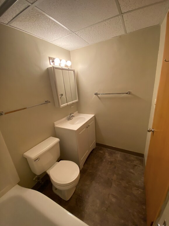 Building Photo - 1211-11 1/2 11 1/2 St N