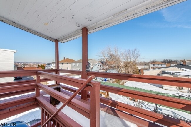 Building Photo - 116 Eagle St