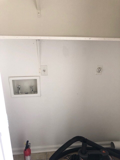 Washer/dryer hookup - 4340 Georgia Ave