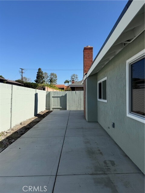 Building Photo - 6441 St Paul Cir