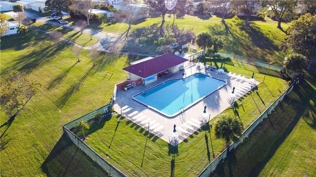 Building Photo - 1081 Parkway Ln