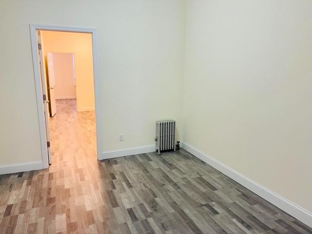 Building Photo - 2 bedroom in Glendale NY 11385