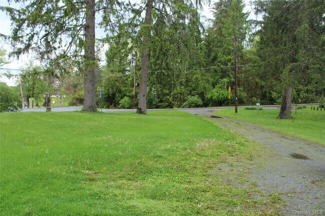 Building Photo - 50 NY-343