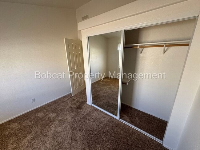 Building Photo - 1129 Gambrel Dr