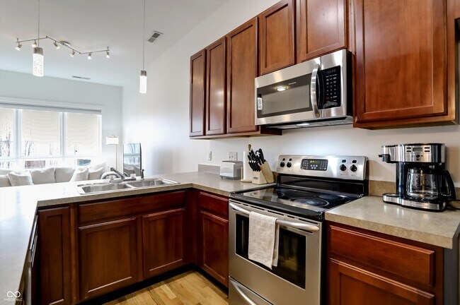 Building Photo - 233 E St Joseph St