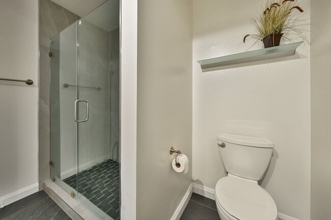 Building Photo - 317 Bridge Pl