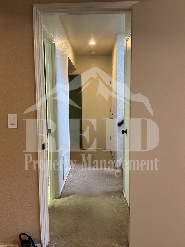 Building Photo - SILVERDALE - 4BED 3 BATH HOME HEART OF SILVERDALE