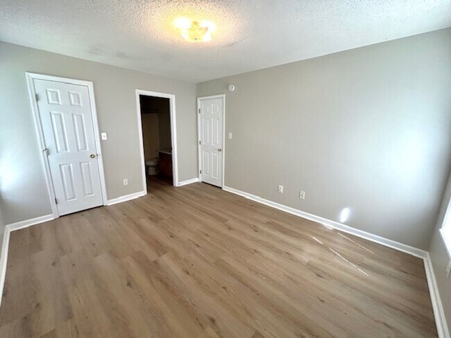 Building Photo - 124 Railroad Ridge Rd