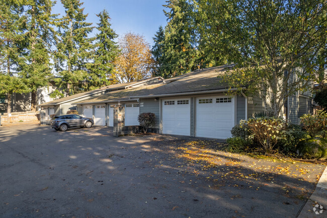 Exterior - Highland Lane Condominiums