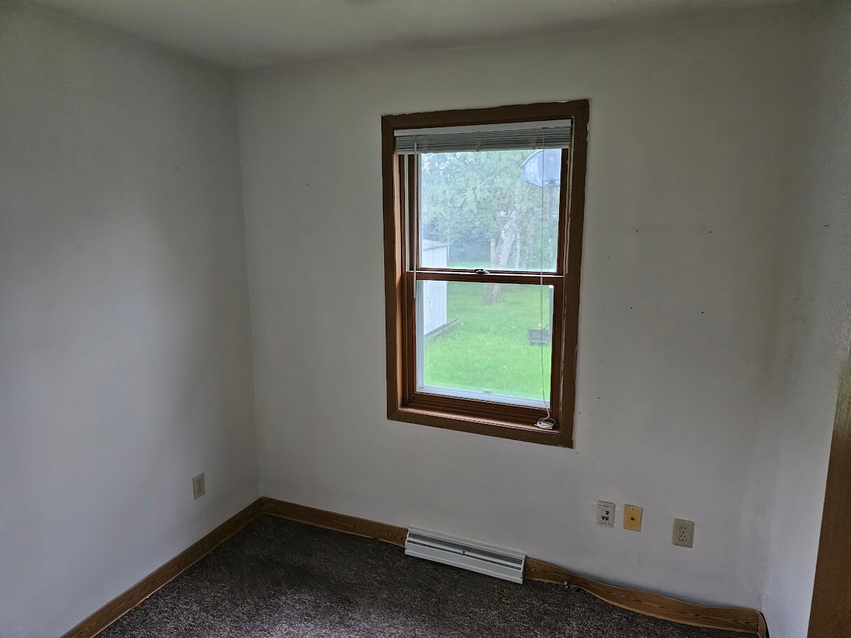 Building Photo - 533 Lakeshore Ct