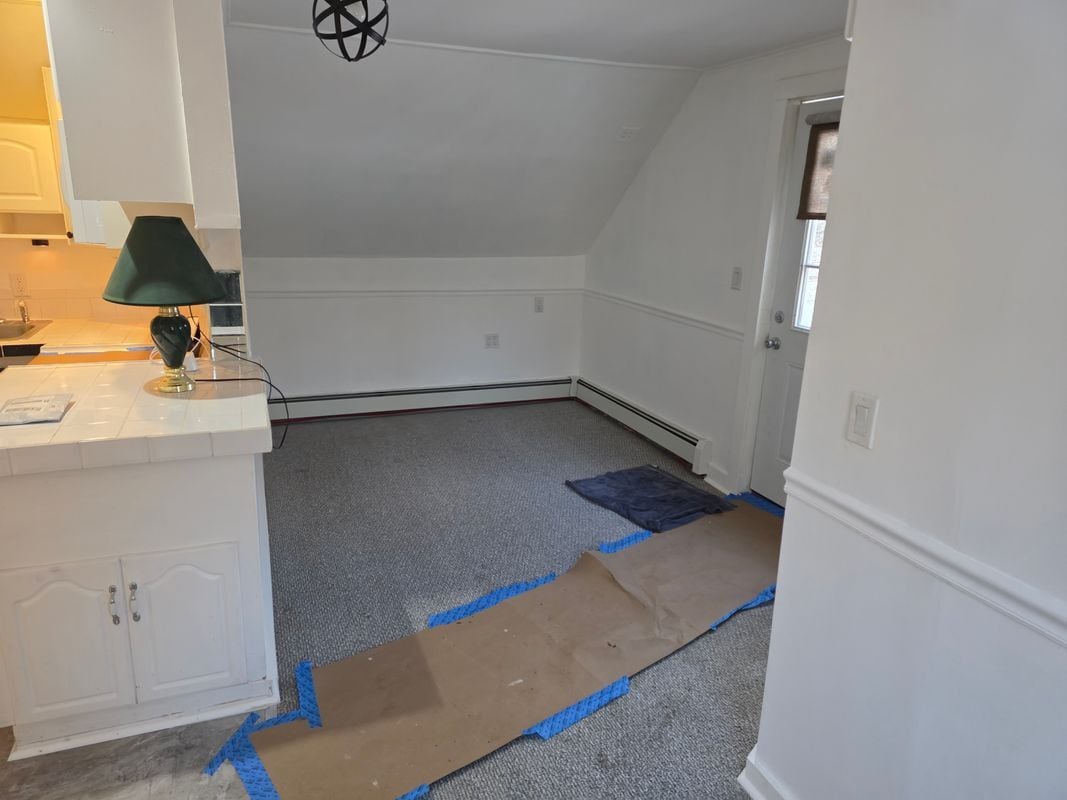 Building Photo - 140 Lake Ave S