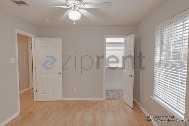 Building Photo - 609 S Ruidoso Downs Dr