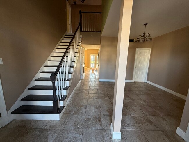 Building Photo - 3833 Corinne Ave