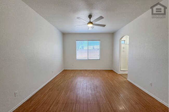 Building Photo - 4Bed/2Bath House in El Mirage! Ready for Immediate Move-In!