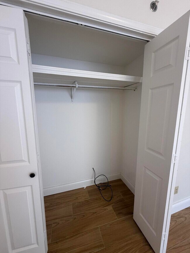 Building Photo - 428 Kays Ln