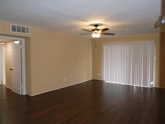Primary Photo - 2224 S Piney Point Rd