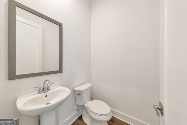 Building Photo - 515 Motivation Cir NW