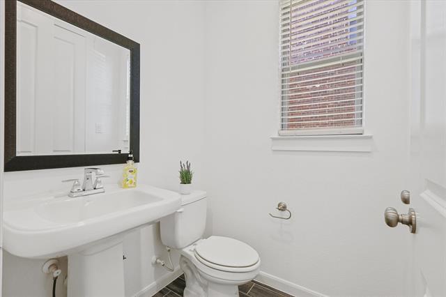 Building Photo - 1004 Rebecca Dr