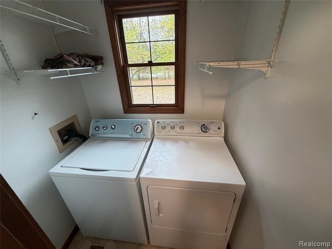 Building Photo - 23095 Beck Rd