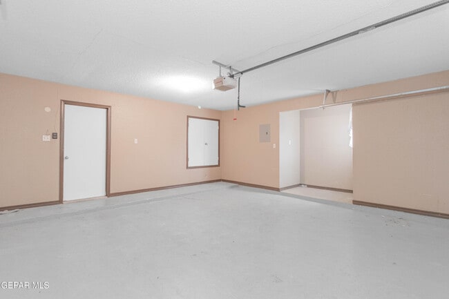 Building Photo - 3016 Tierra Cuervo Dr