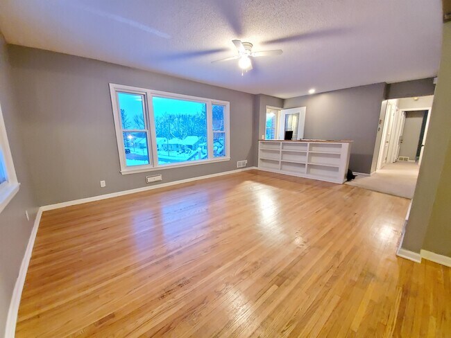 Building Photo - 1501 10th St NE