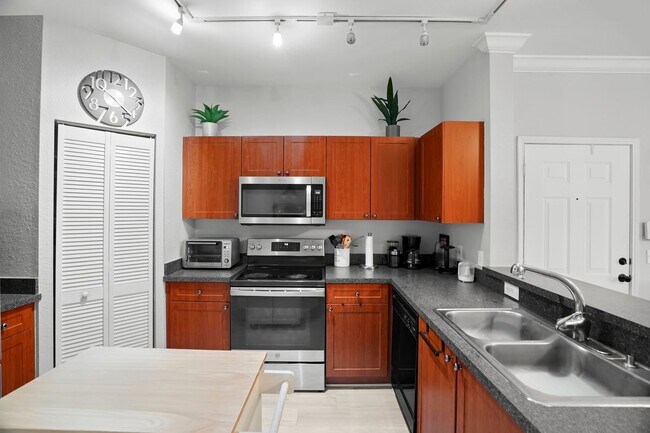 Building Photo - 2173 Tuscany Trace