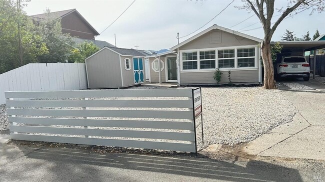 Primary Photo - 1324 Community Dr