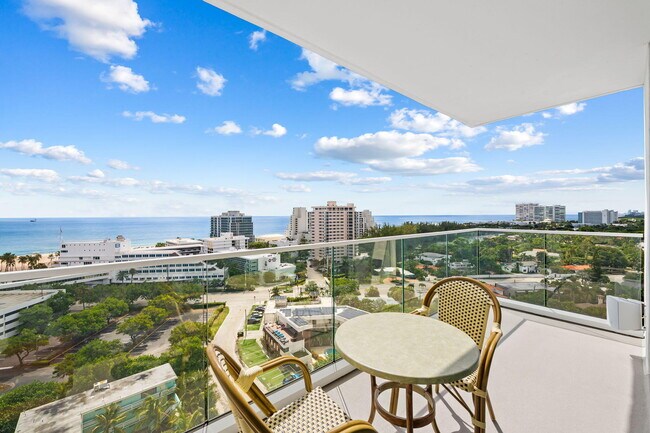 Building Photo - 3055 Harbor Dr