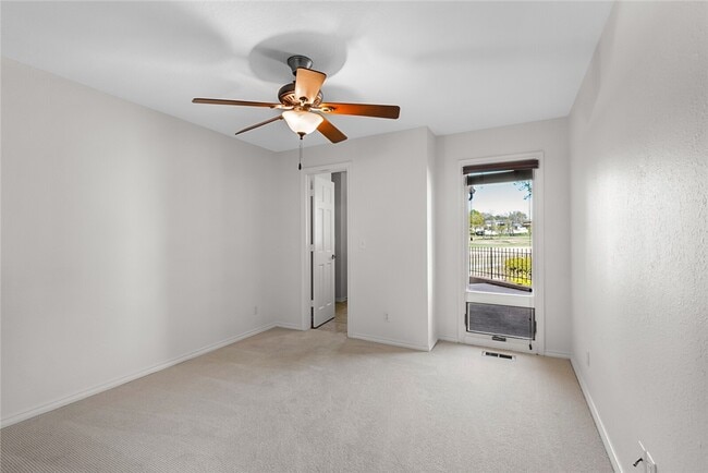 Building Photo - 9 W Augusta Ct