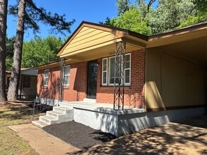 Building Photo - 3554 N Watkins St