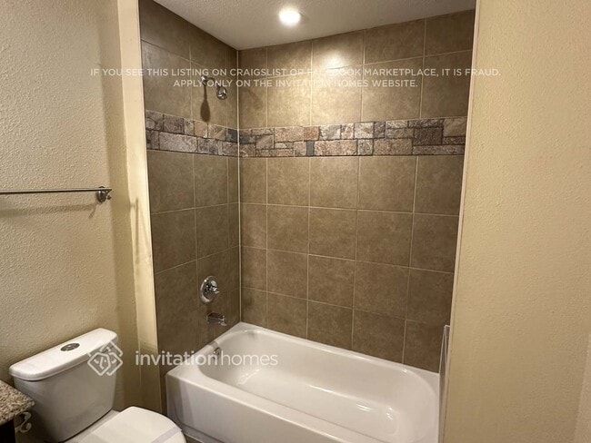 Building Photo - 17579 E Temple Dr