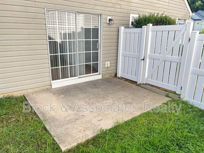 Building Photo - 5508 Stewartby Dr