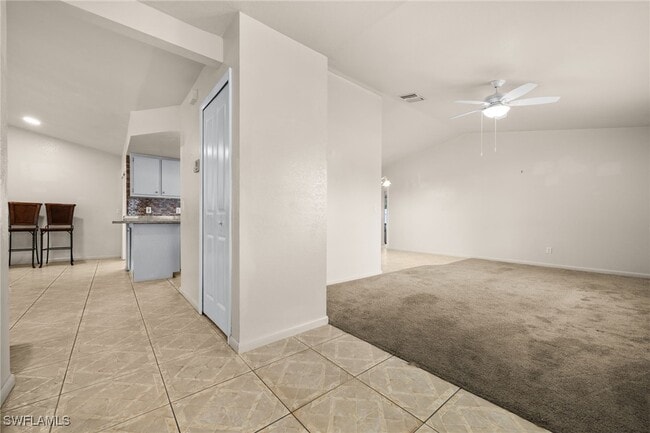 Building Photo - 415 SE 12th Ct